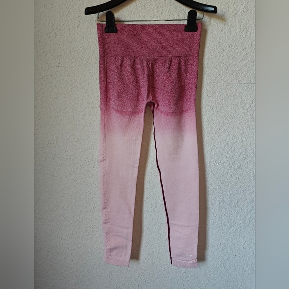 LIKE NEW GYMSHARK LEGGINGS - Picture 3 of 4